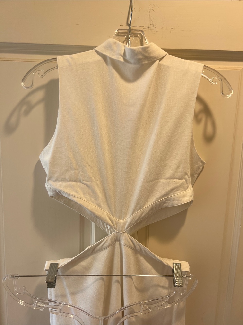 Sleeveless White Cutout Maxi Dress - - Picture 3 of 4
